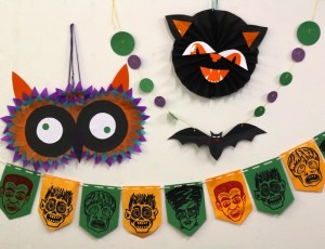 halloween-hanging-decs